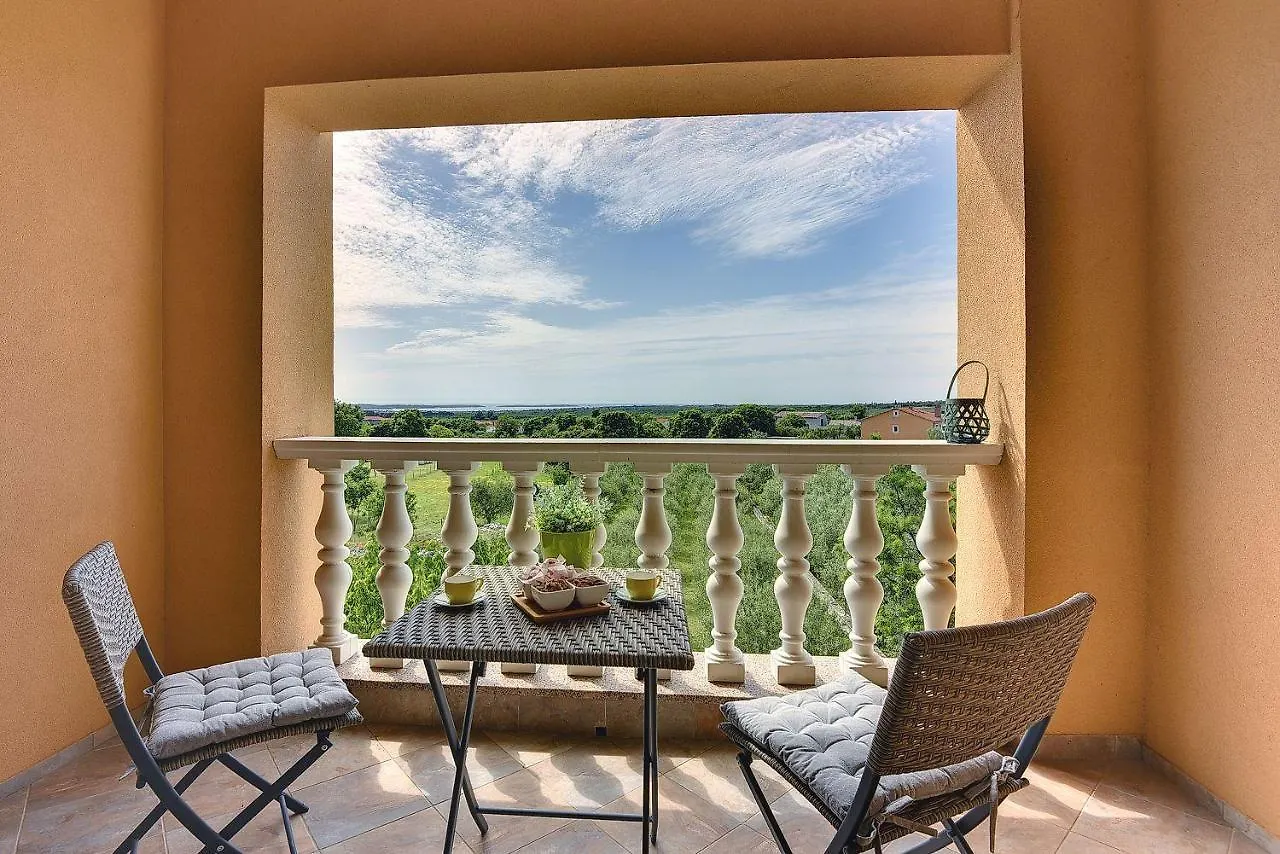 Modernes Appartement Mit Balkon, Bbq, Wlan, Klima Vodnjan 0*,
