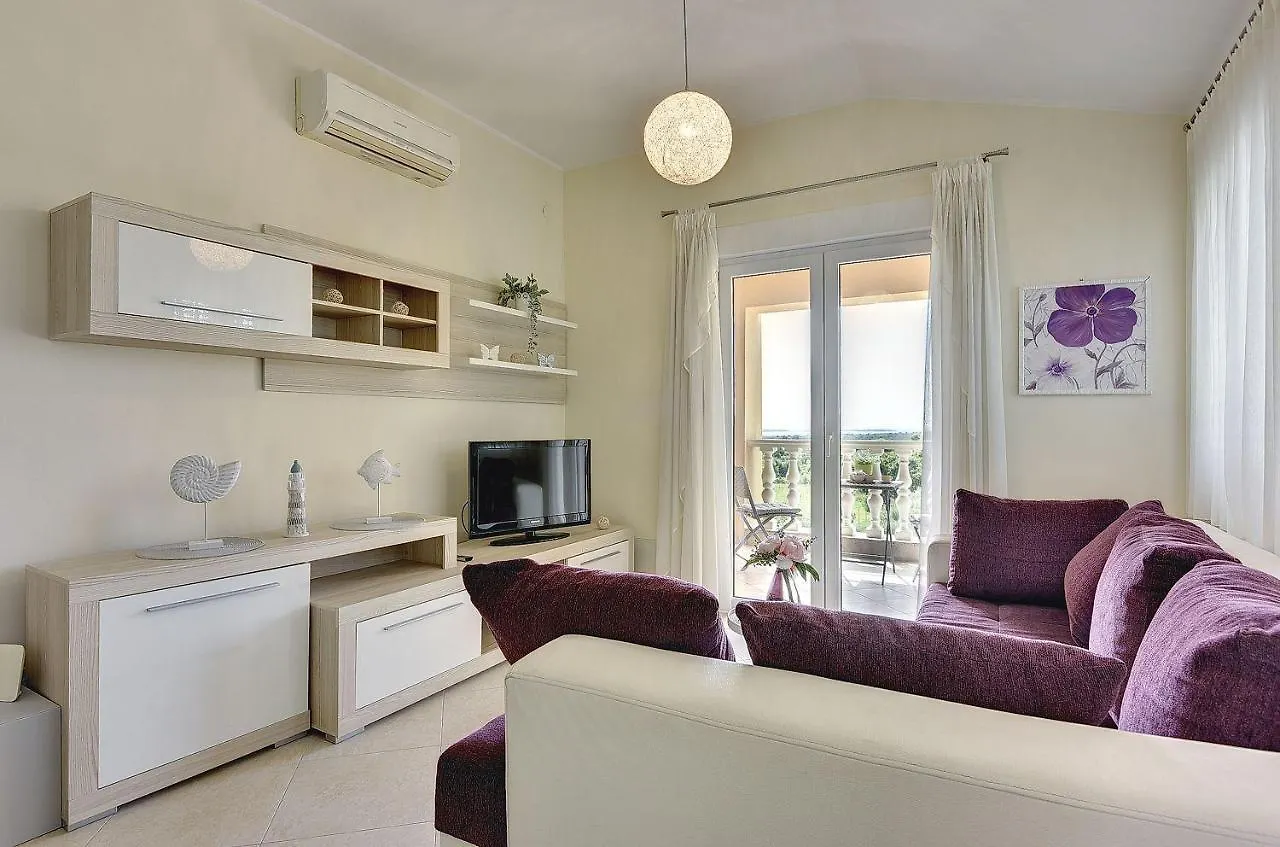 Apartment Modernes Appartement Mit Balkon, Bbq, Wlan, Klima Vodnjan